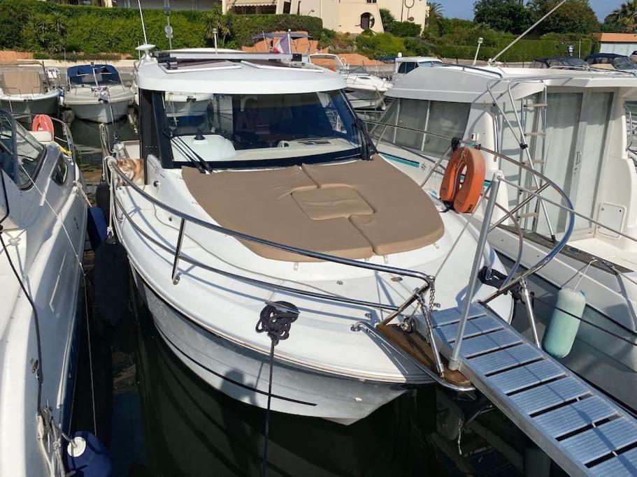 Mandelieu Sejour Sur Bateau De Plaisance酒店 外观 照片